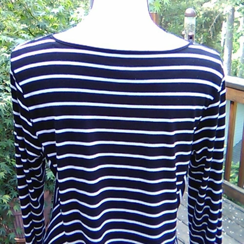 Stylus Shift Dress - Picture 5 of 8
